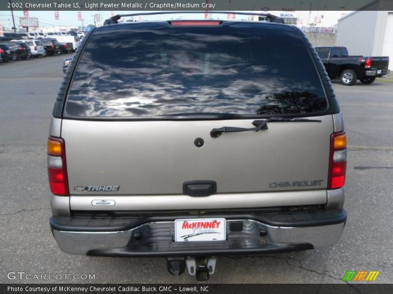 Light Pewter Metallic / Graphite/Medium Gray 2002 Chevrolet Tahoe LS