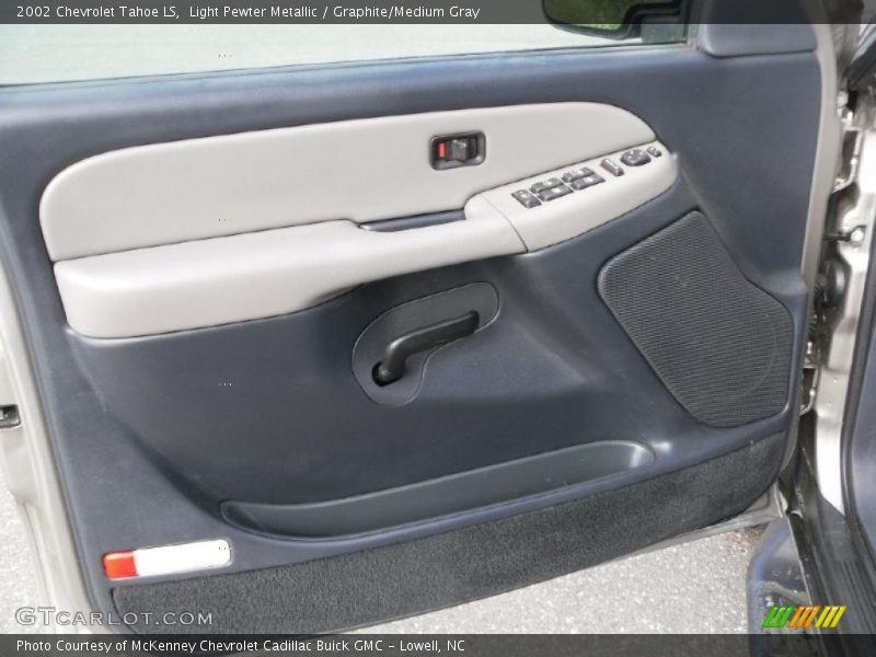 Light Pewter Metallic / Graphite/Medium Gray 2002 Chevrolet Tahoe LS
