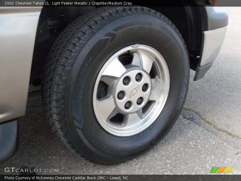 Light Pewter Metallic / Graphite/Medium Gray 2002 Chevrolet Tahoe LS
