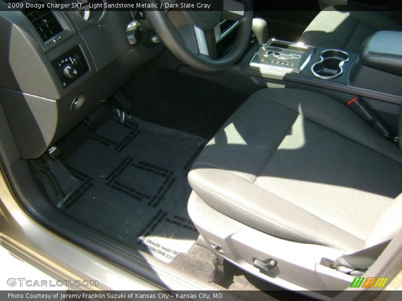 Light Sandstone Metallic / Dark Slate Gray 2009 Dodge Charger SXT