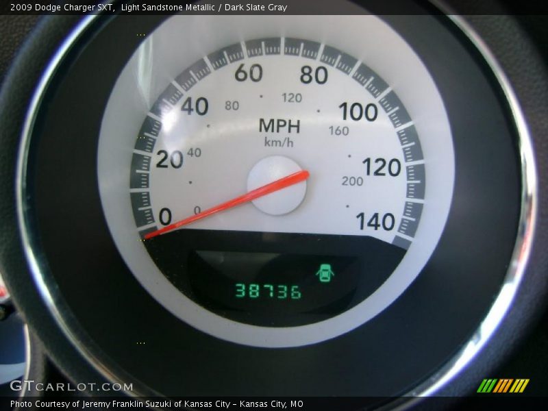 Light Sandstone Metallic / Dark Slate Gray 2009 Dodge Charger SXT