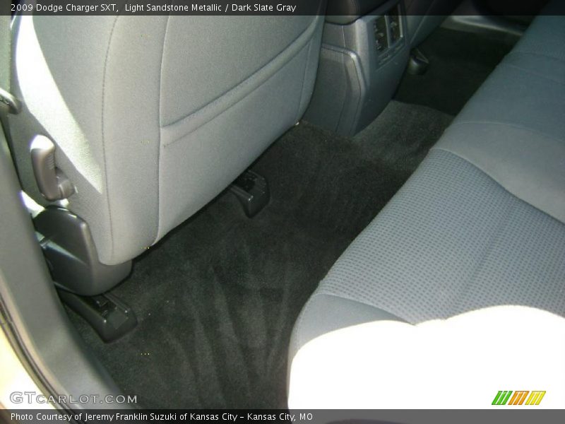 Light Sandstone Metallic / Dark Slate Gray 2009 Dodge Charger SXT