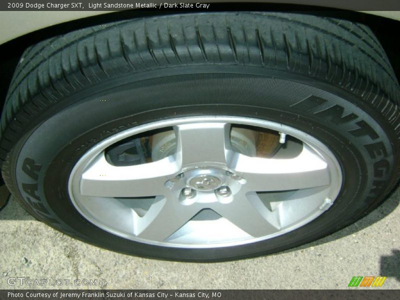 Light Sandstone Metallic / Dark Slate Gray 2009 Dodge Charger SXT