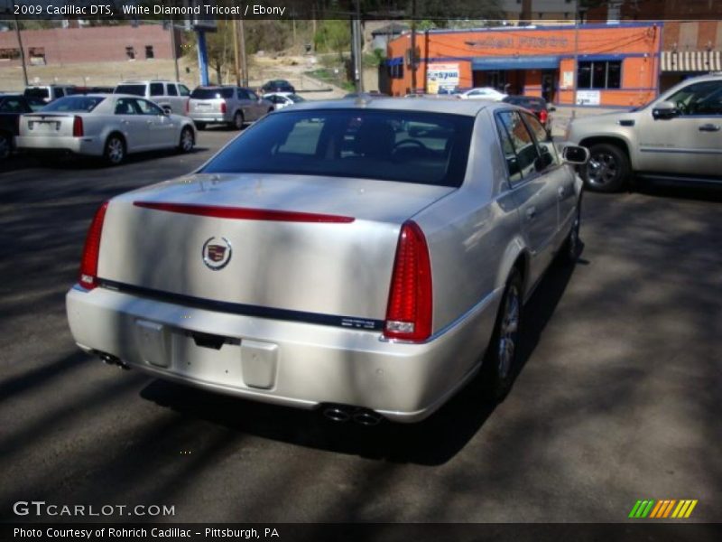White Diamond Tricoat / Ebony 2009 Cadillac DTS