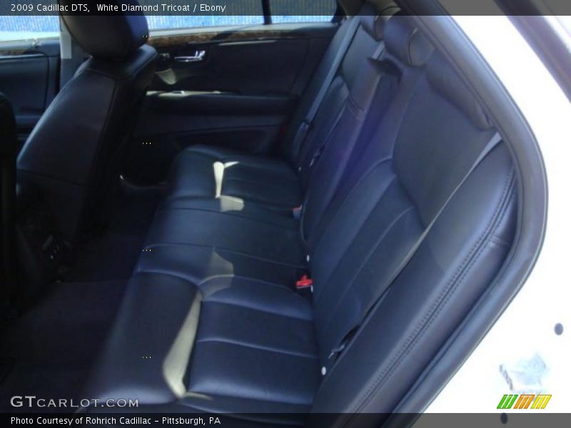 White Diamond Tricoat / Ebony 2009 Cadillac DTS