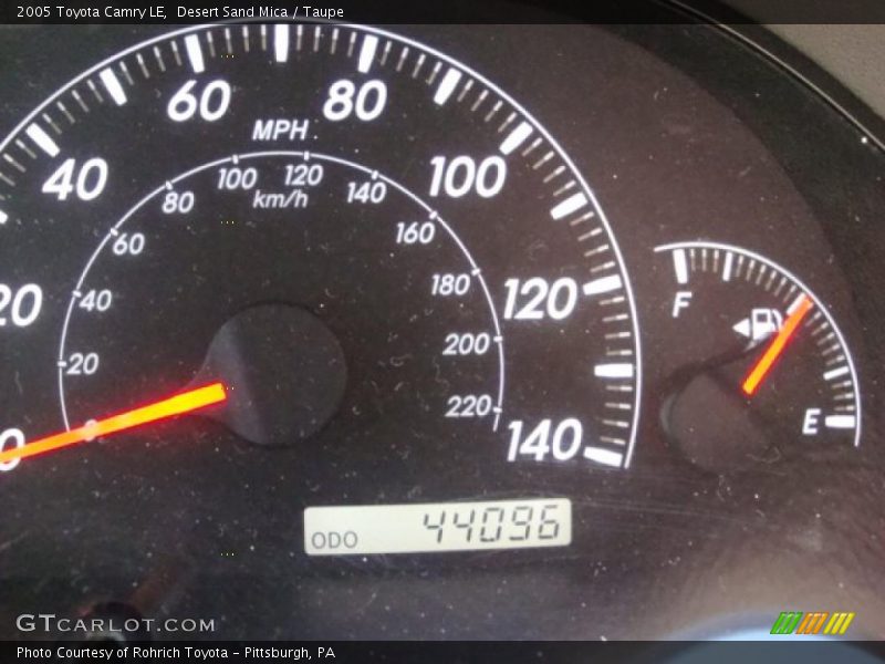 Desert Sand Mica / Taupe 2005 Toyota Camry LE