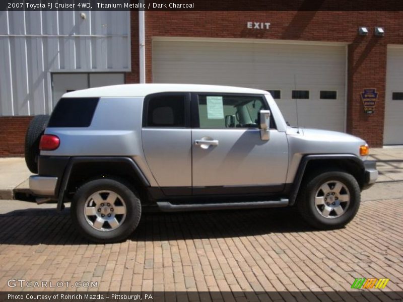 Titanium Metallic / Dark Charcoal 2007 Toyota FJ Cruiser 4WD