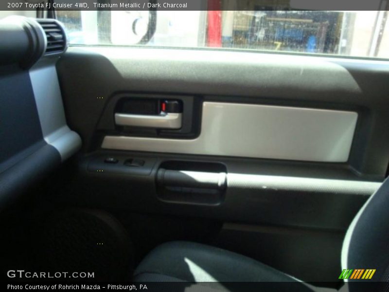 Titanium Metallic / Dark Charcoal 2007 Toyota FJ Cruiser 4WD