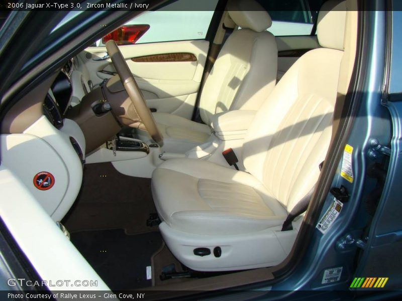 Zircon Metallic / Ivory 2006 Jaguar X-Type 3.0