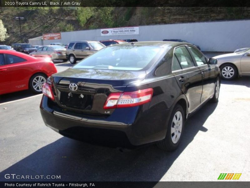 Black / Ash Gray 2010 Toyota Camry LE