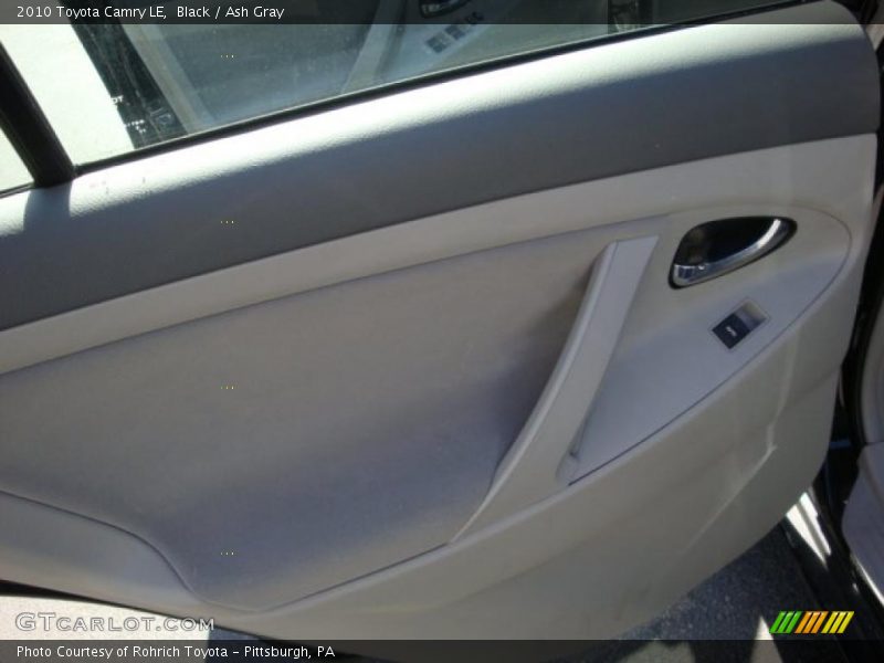 Black / Ash Gray 2010 Toyota Camry LE