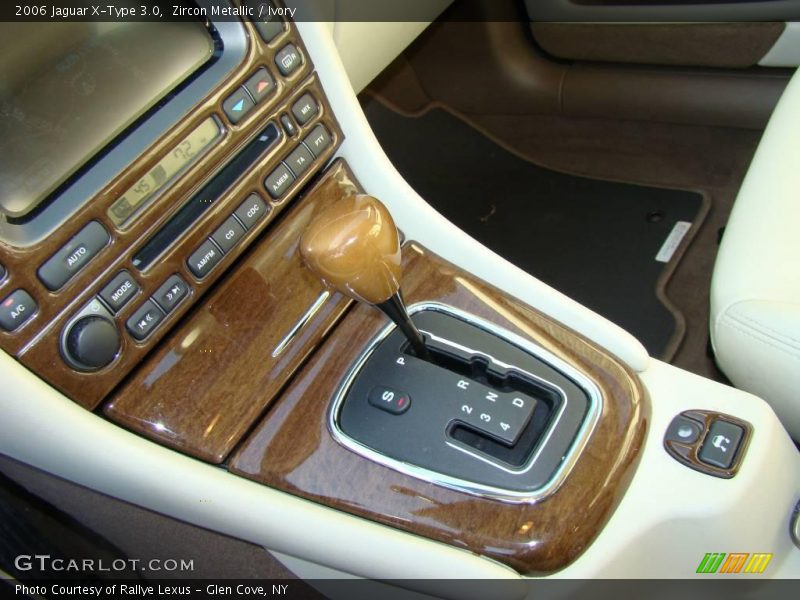 Zircon Metallic / Ivory 2006 Jaguar X-Type 3.0