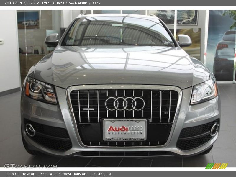 Quartz Grey Metallic / Black 2010 Audi Q5 3.2 quattro