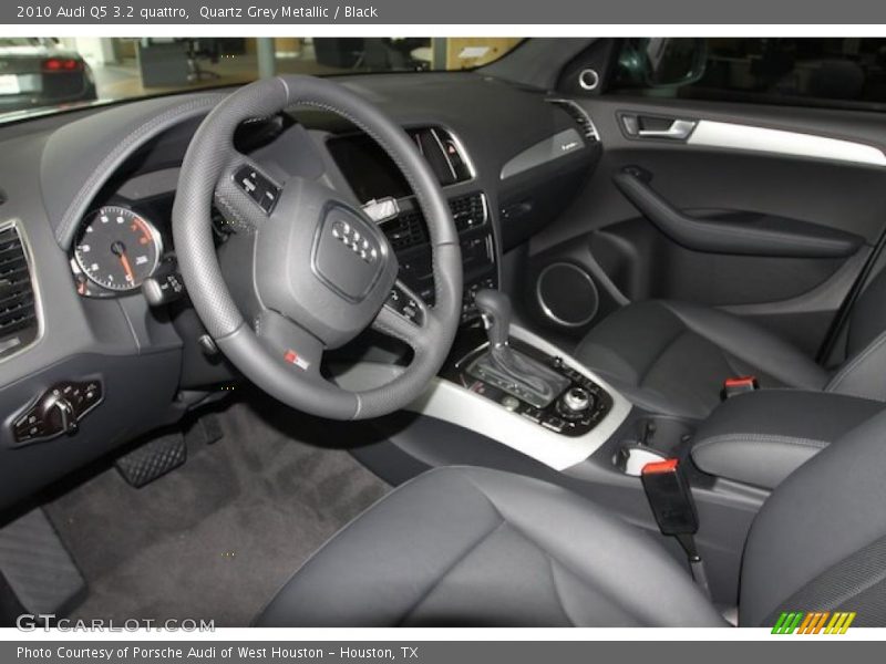 Quartz Grey Metallic / Black 2010 Audi Q5 3.2 quattro