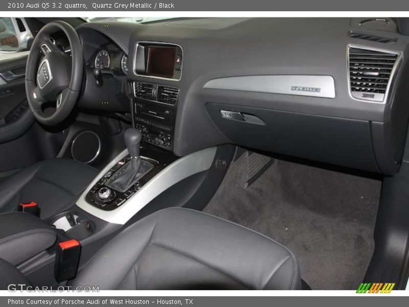 Quartz Grey Metallic / Black 2010 Audi Q5 3.2 quattro