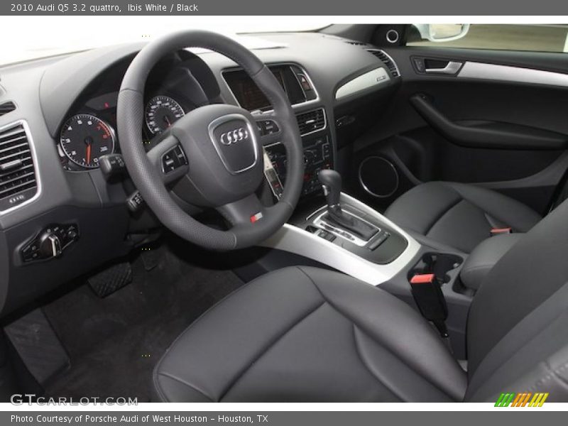 Ibis White / Black 2010 Audi Q5 3.2 quattro