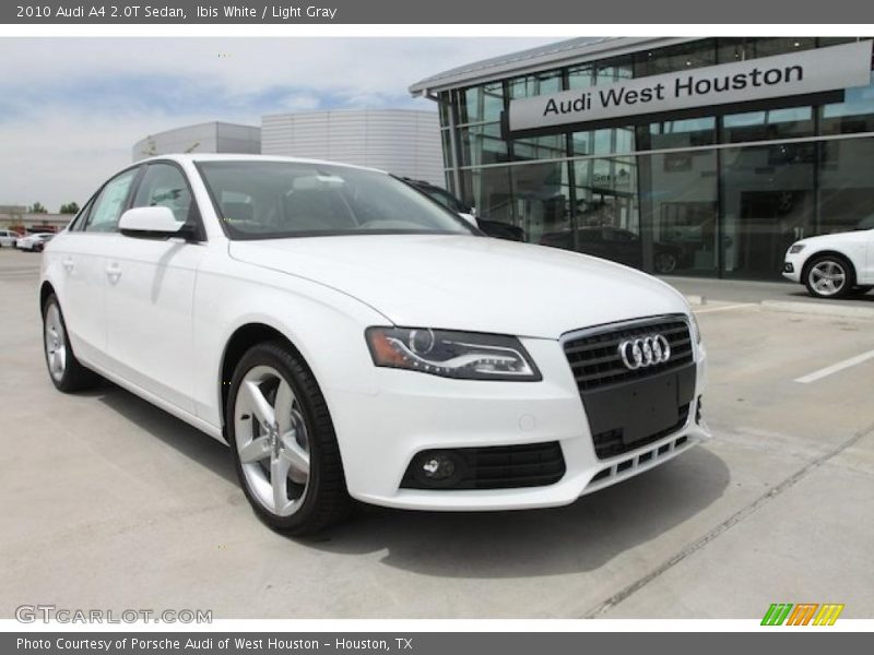 Ibis White / Light Gray 2010 Audi A4 2.0T Sedan