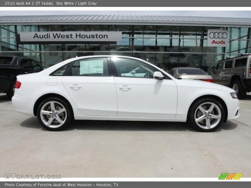 Ibis White / Light Gray 2010 Audi A4 2.0T Sedan