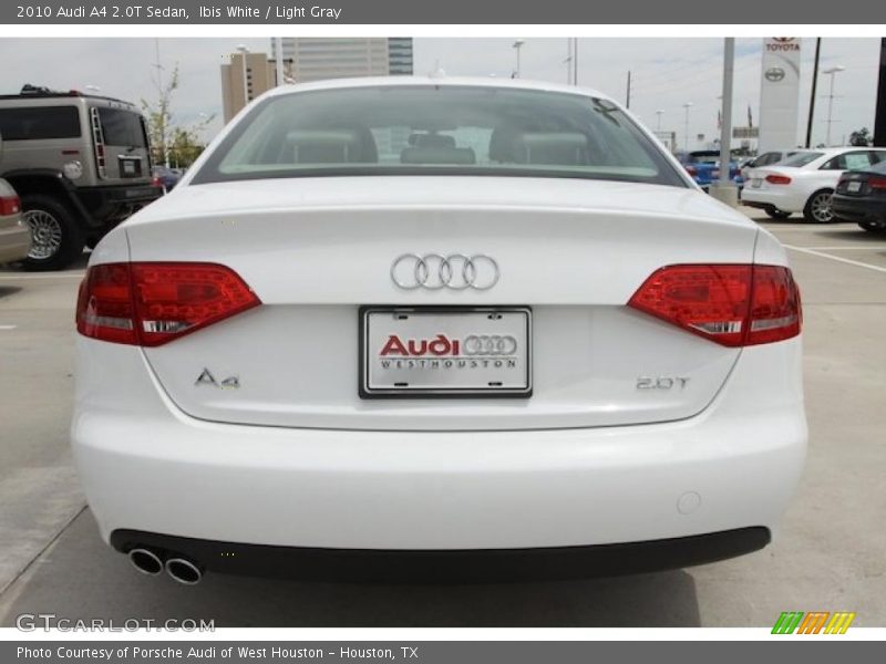 Ibis White / Light Gray 2010 Audi A4 2.0T Sedan