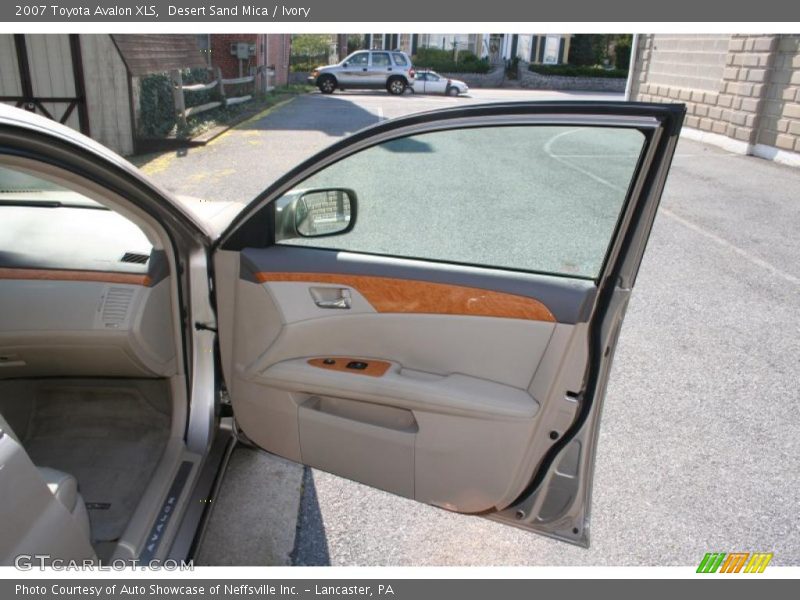 Desert Sand Mica / Ivory 2007 Toyota Avalon XLS