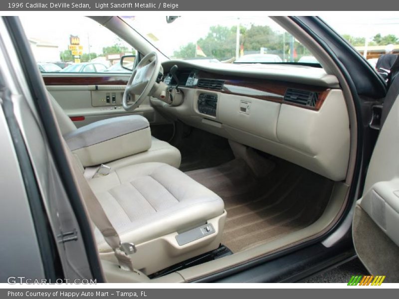 Light Sandrift Metallic / Beige 1996 Cadillac DeVille Sedan