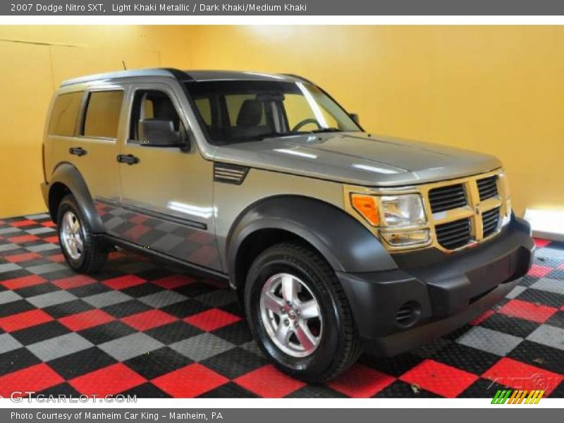 Light Khaki Metallic / Dark Khaki/Medium Khaki 2007 Dodge Nitro SXT