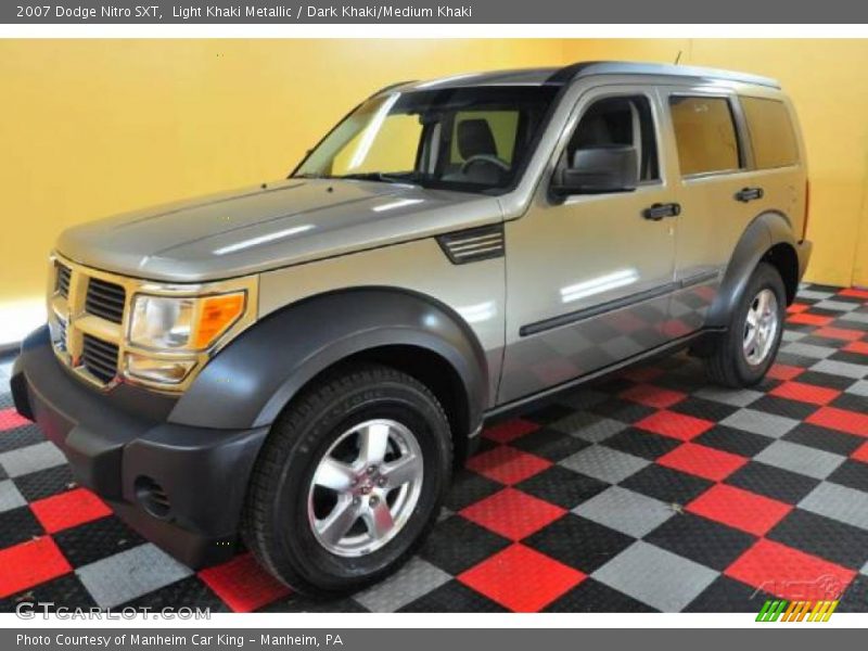 Light Khaki Metallic / Dark Khaki/Medium Khaki 2007 Dodge Nitro SXT