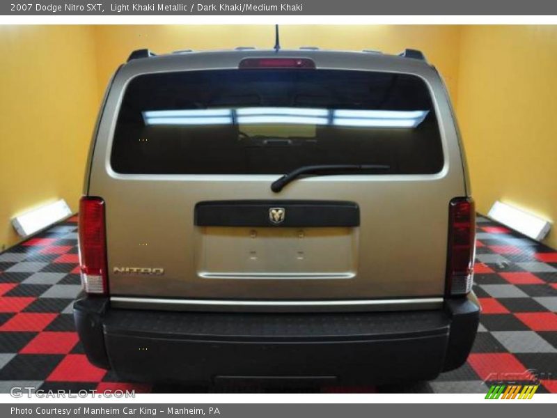 Light Khaki Metallic / Dark Khaki/Medium Khaki 2007 Dodge Nitro SXT