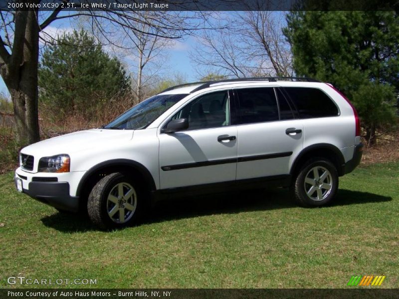 Ice White / Taupe/Light Taupe 2006 Volvo XC90 2.5T