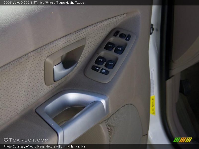 Ice White / Taupe/Light Taupe 2006 Volvo XC90 2.5T