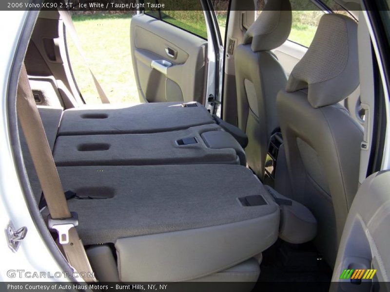 Ice White / Taupe/Light Taupe 2006 Volvo XC90 2.5T