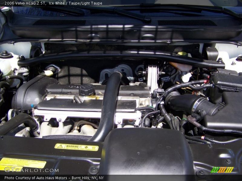 Ice White / Taupe/Light Taupe 2006 Volvo XC90 2.5T