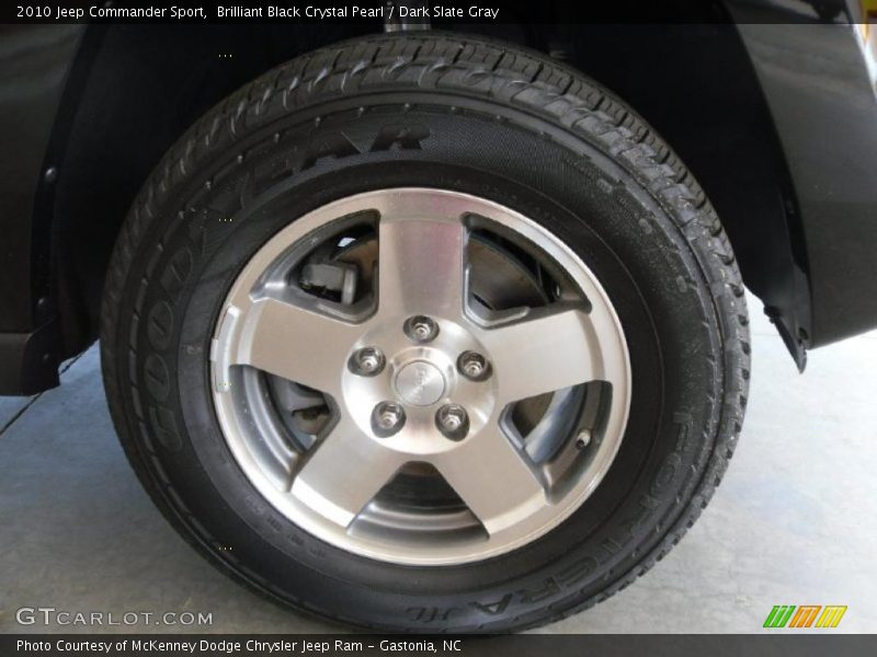 Brilliant Black Crystal Pearl / Dark Slate Gray 2010 Jeep Commander Sport