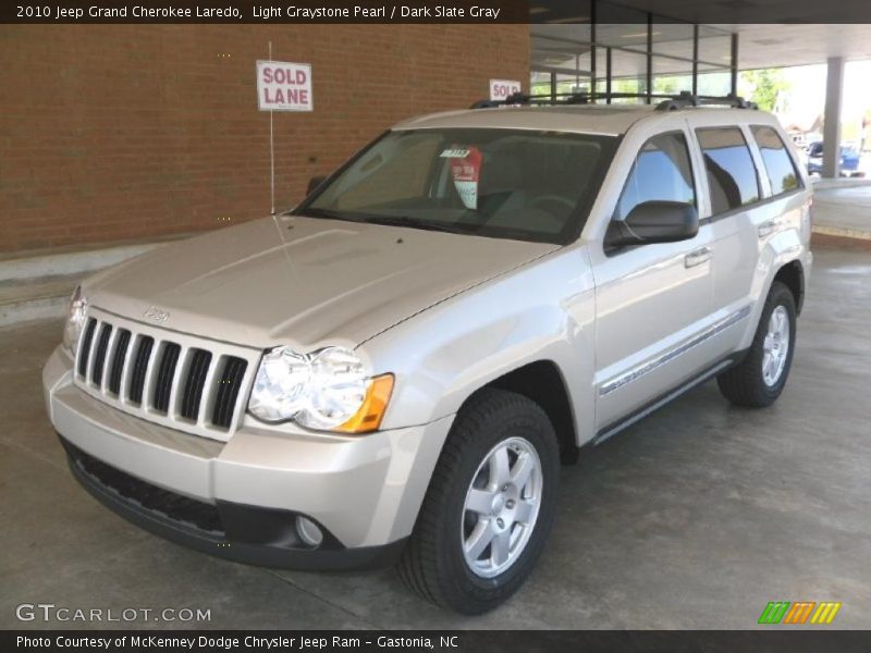 Light Graystone Pearl / Dark Slate Gray 2010 Jeep Grand Cherokee Laredo