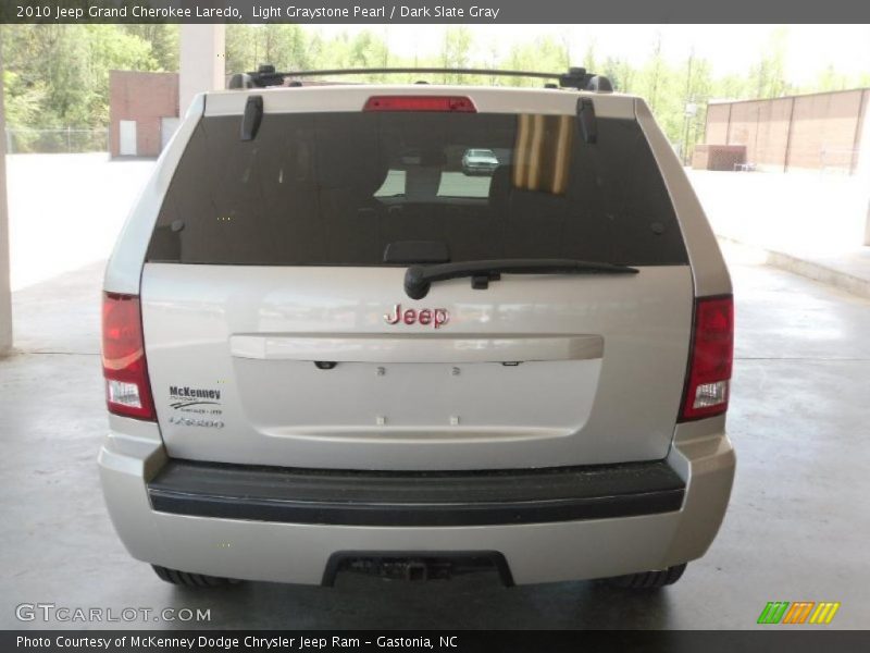 Light Graystone Pearl / Dark Slate Gray 2010 Jeep Grand Cherokee Laredo