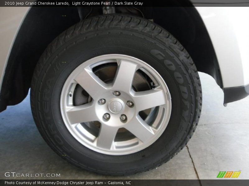 Light Graystone Pearl / Dark Slate Gray 2010 Jeep Grand Cherokee Laredo