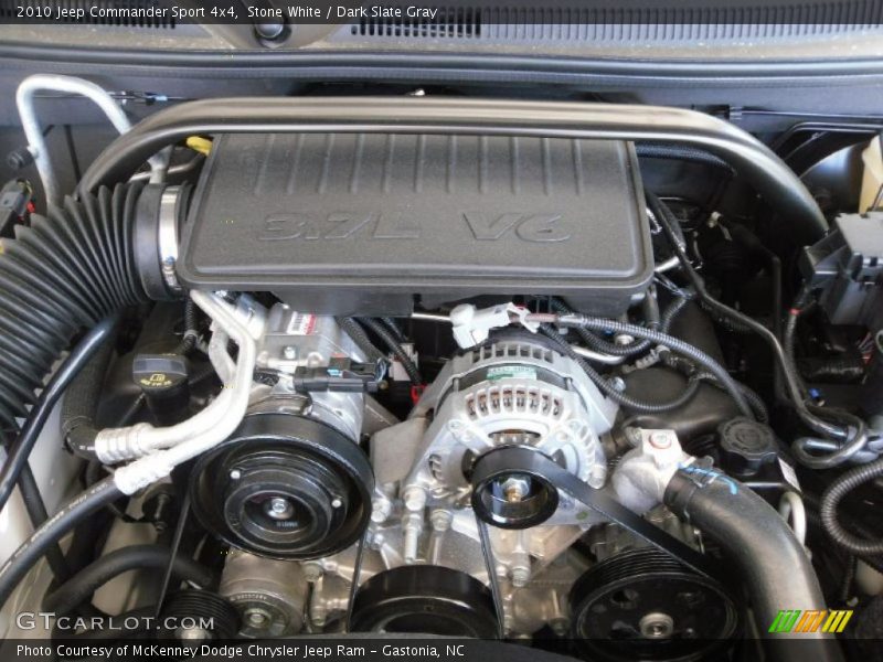 Stone White / Dark Slate Gray 2010 Jeep Commander Sport 4x4