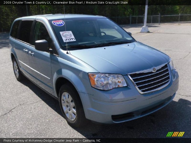 Clearwater Blue Pearl / Medium Slate Gray/Light Shale 2009 Chrysler Town & Country LX