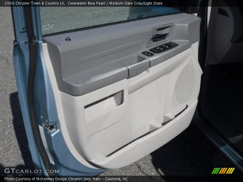 Clearwater Blue Pearl / Medium Slate Gray/Light Shale 2009 Chrysler Town & Country LX