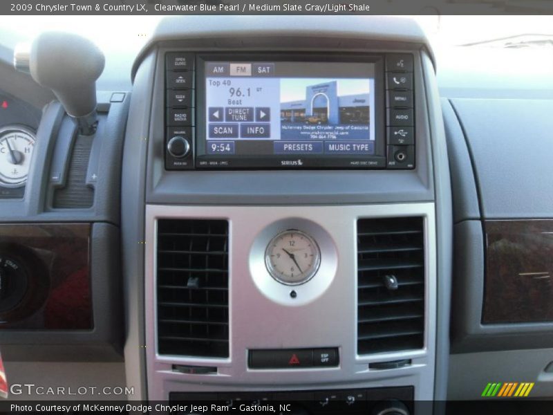 Clearwater Blue Pearl / Medium Slate Gray/Light Shale 2009 Chrysler Town & Country LX