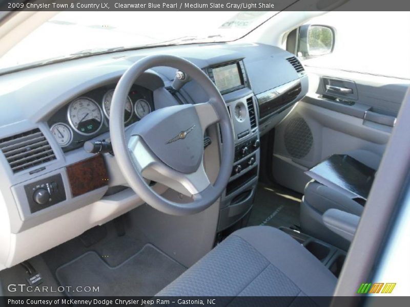 Clearwater Blue Pearl / Medium Slate Gray/Light Shale 2009 Chrysler Town & Country LX
