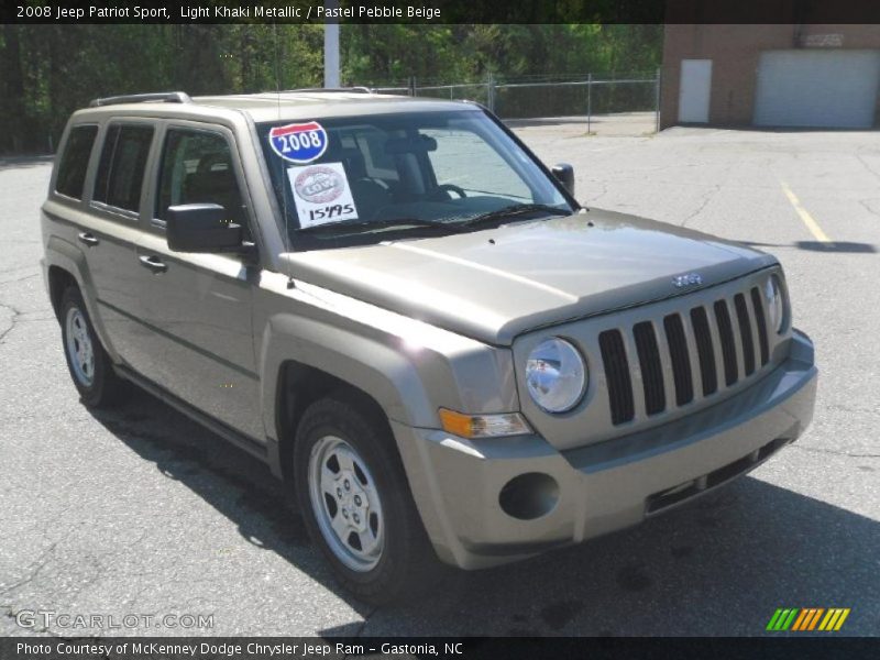 Light Khaki Metallic / Pastel Pebble Beige 2008 Jeep Patriot Sport