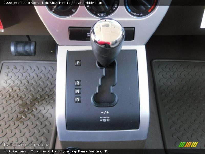 Light Khaki Metallic / Pastel Pebble Beige 2008 Jeep Patriot Sport