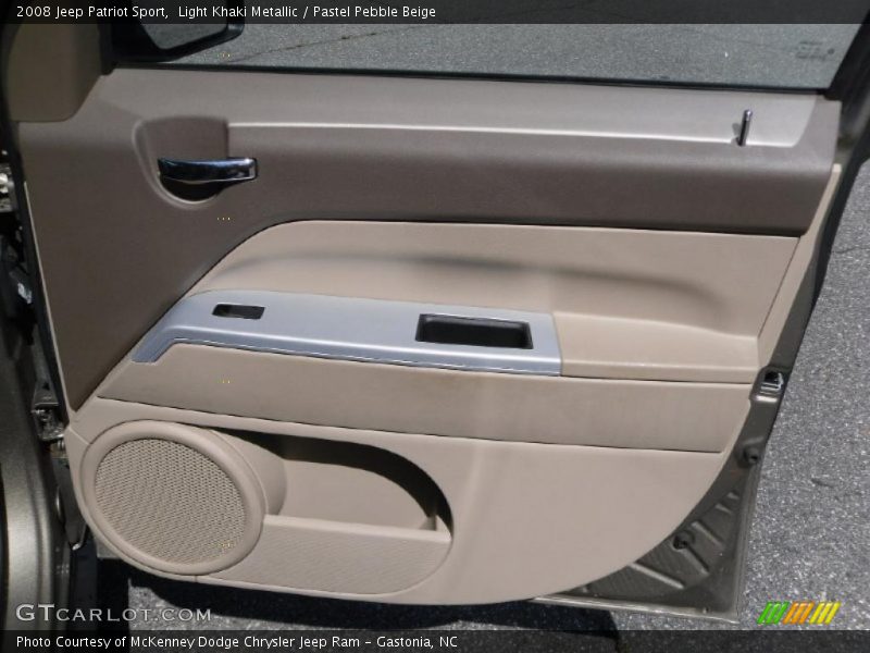 Light Khaki Metallic / Pastel Pebble Beige 2008 Jeep Patriot Sport