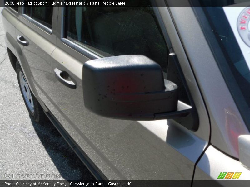 Light Khaki Metallic / Pastel Pebble Beige 2008 Jeep Patriot Sport