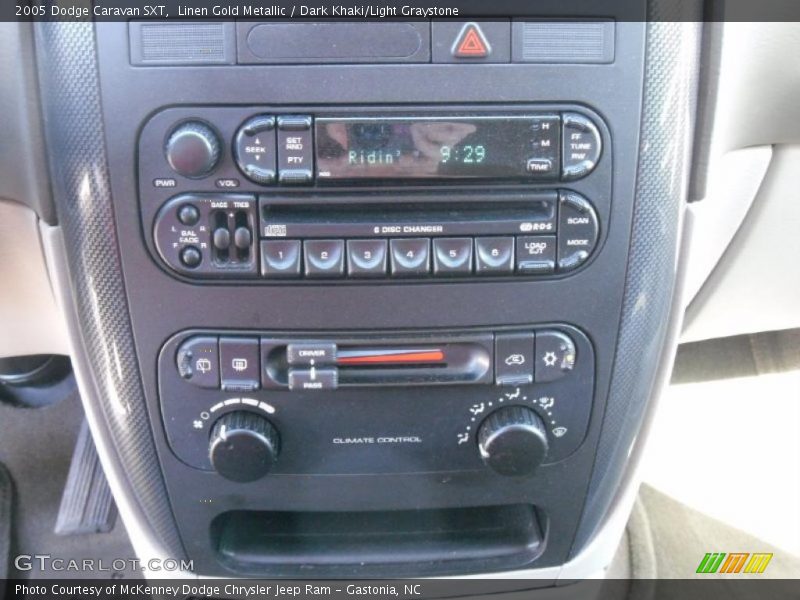 Linen Gold Metallic / Dark Khaki/Light Graystone 2005 Dodge Caravan SXT