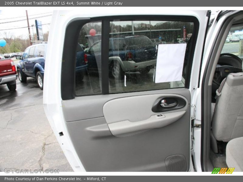 Summit White / Light Gray 2005 Chevrolet TrailBlazer EXT LS 4x4
