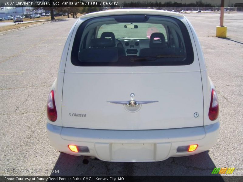 Cool Vanilla White / Pastel Slate Gray 2007 Chrysler PT Cruiser