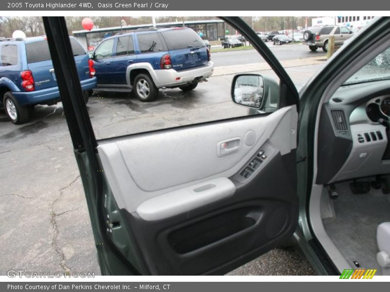 Oasis Green Pearl / Gray 2005 Toyota Highlander 4WD
