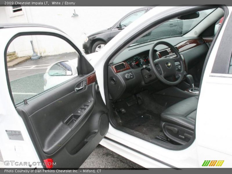 White / Ebony 2009 Chevrolet Impala LT